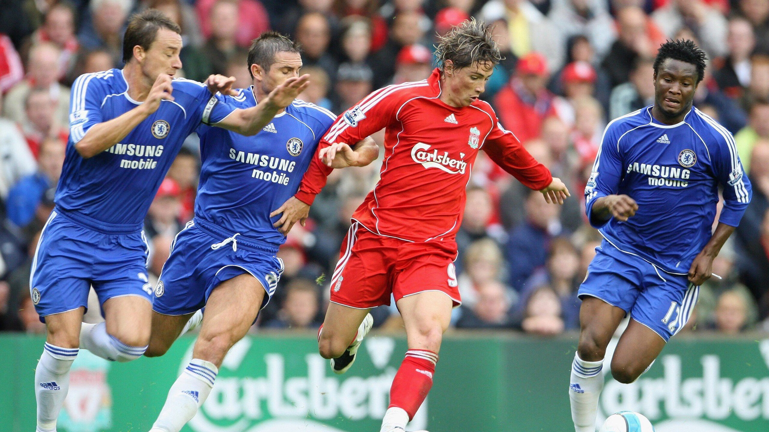 乐鱼（LEYU）体育-特色足球文化产品跨界合作，推动文化产业多元发展，足球文化衫